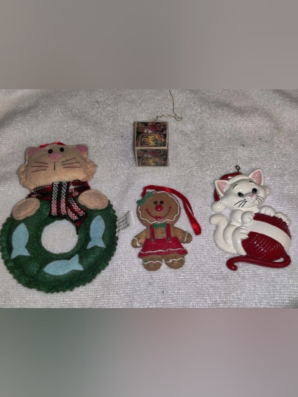 Lot of 4 Christmas Ornaments Cat & Yarn Kitten & Ball Yarn Gingerbread Man Block
